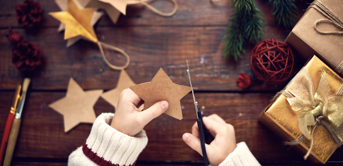 Holiday Crafts for Kids in Erie County - Blog IMG - MHA of WNY